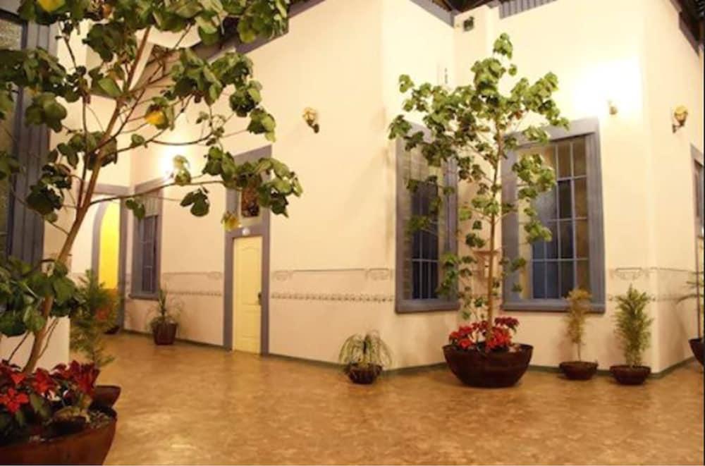 Hotel La Alhondiga Πουέμπλα Εξωτερικό φωτογραφία